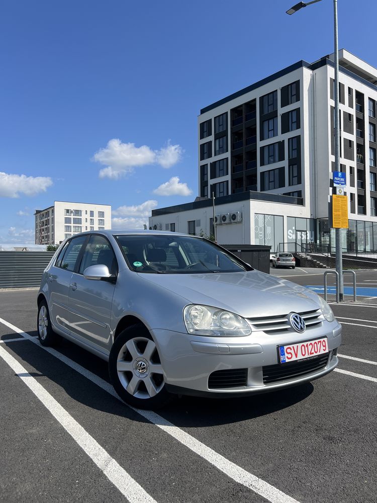 Volkswagen Golf 5 1.6 MPI Benzină