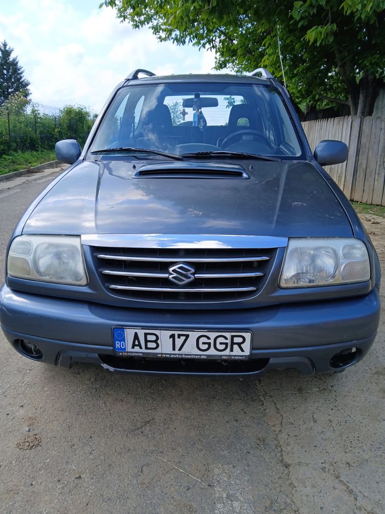 Suzuki Grand Vitara Limited 2.0 HDi Diesel • 4x4 • Încălzire în scaune • AC