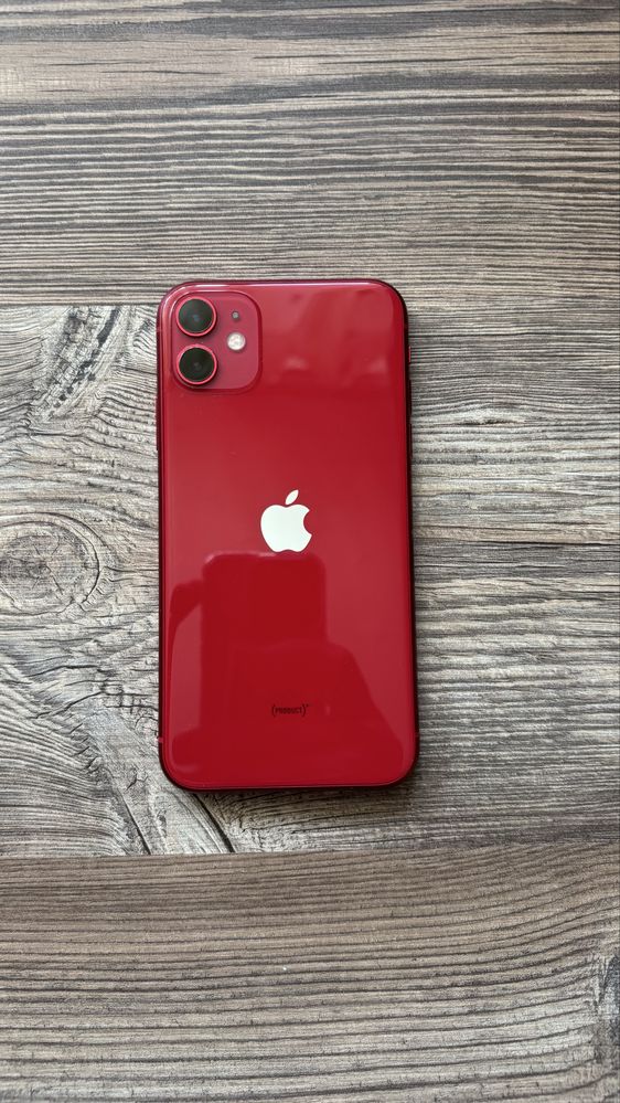 IPhone 11 Red 76% Baterie