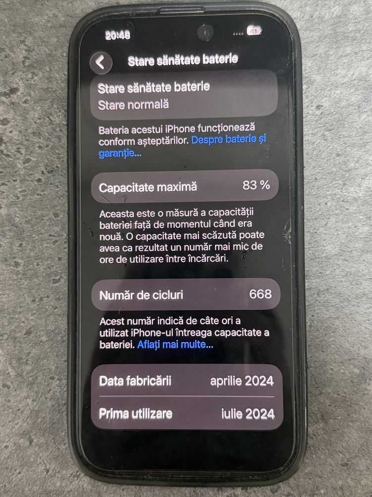 iPhone 15 albastru inchis