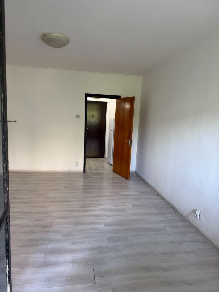 Proprietar, vand garsoniera spatioasa, 30,33 mp, etaj 4/9, Sector 4 - Str. Turnu Magurele