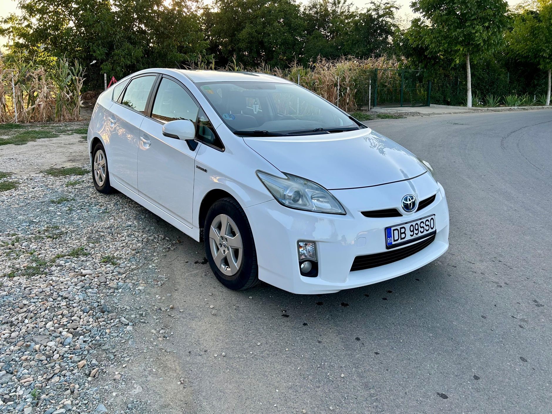 Vand Toyota Prius 3 2011/hibrid