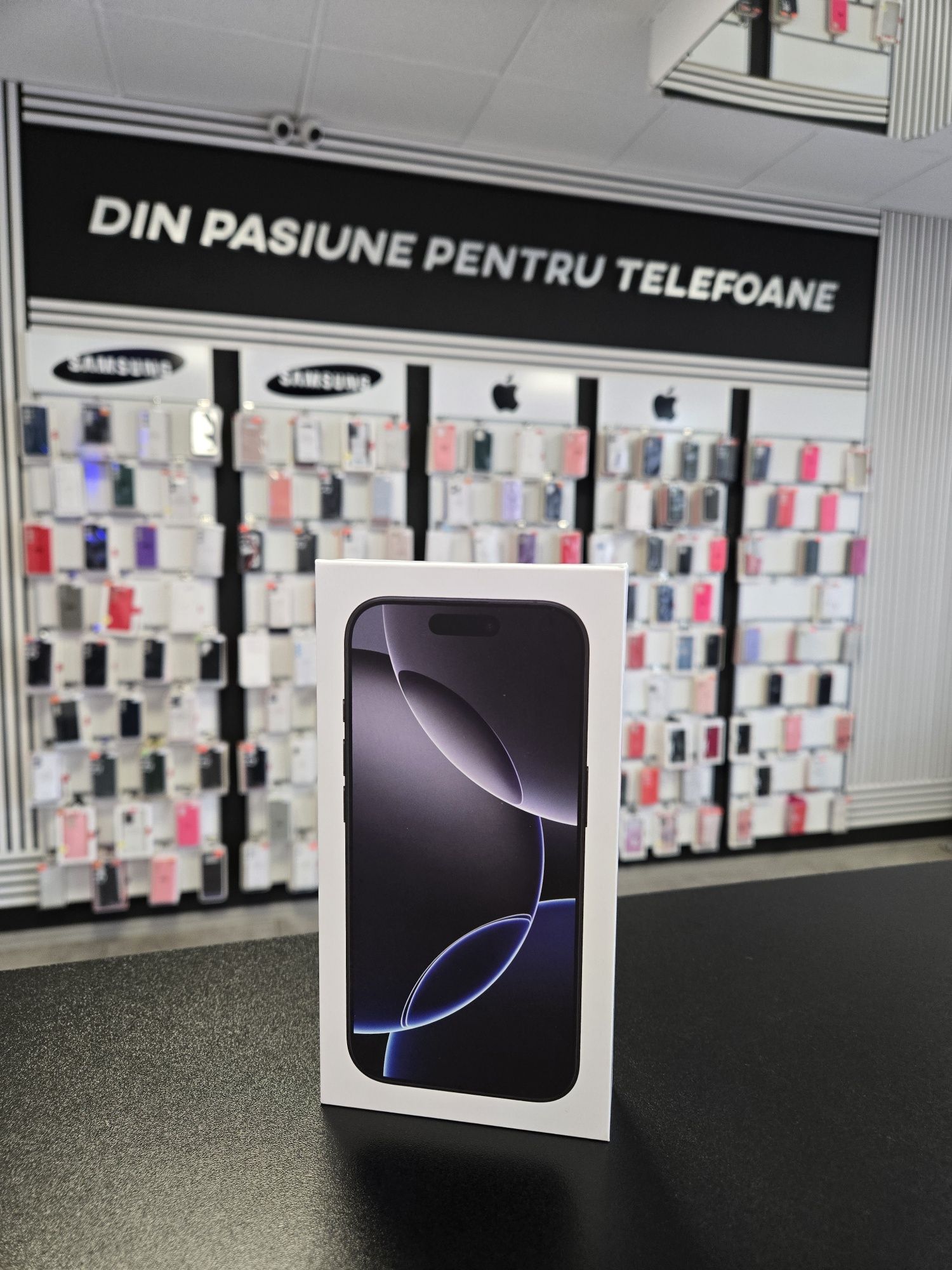 Iphone 16 Pro Max / sigilat / 512 GB / DeluxGSM