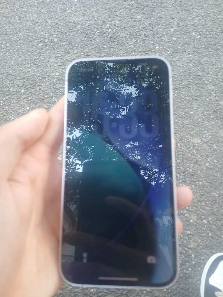 Vand iphone 14 mov