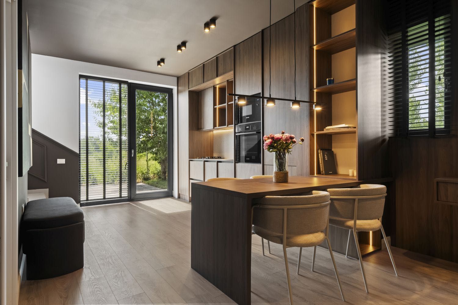 DIRECT PROPRIETAR casa DESIGN PREMIUM Otopeni complet mobilata 4 locuri parcare