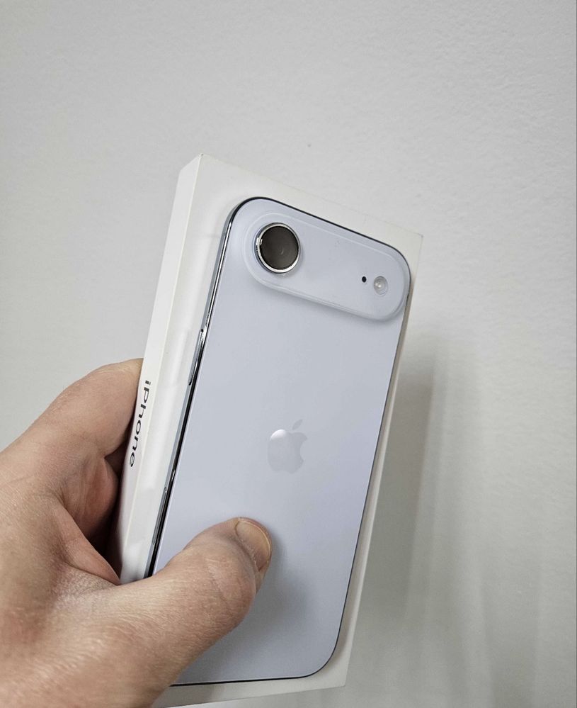 Iphone 17 Air este ca nou